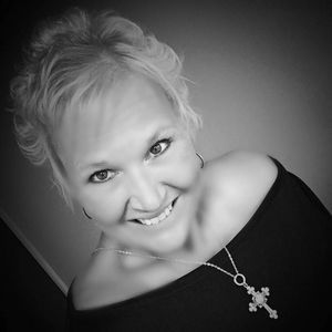 Meet your Posher, Lynda